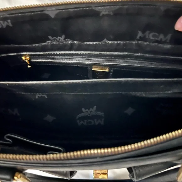 MCM-Black Leather top handle Bag